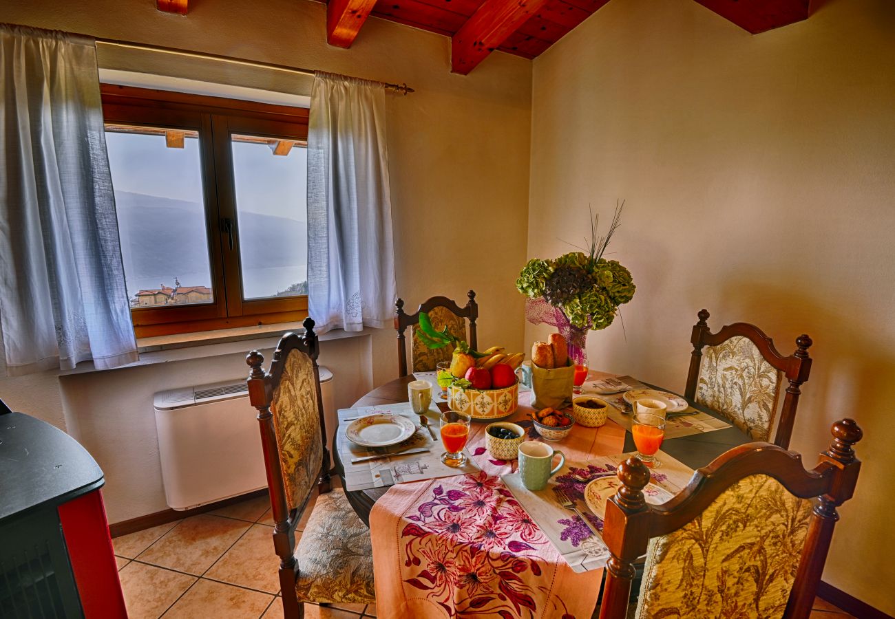 Appartamento a Tignale - Appartamento Maja - Theater Home, con stupenda vista lago Appartamento a Tignale - Appartamento Maja - Theater Home, con stupenda vista lago