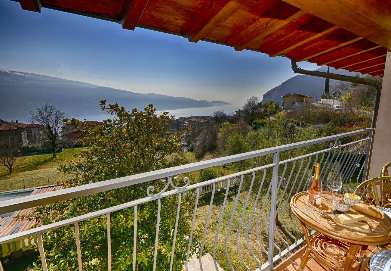 Appartamento a Tignale - Appartamento Maja - Theater Home, con stupenda vista lago Appartamento a Tignale - Appartamento Maja - Theater Home, con stupenda vista lago