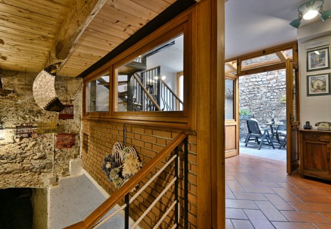 Casa a Tignale - Rustico Balòt 21 - Theater Home, con piscina e vista lago Casa a Tignale - Rustico Balòt 21 - Theater Home, con piscina e vista lago