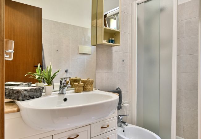Appartamento a Tignale - Casa Ledio by Theater Home - con bellissima vista lago Appartamento a Tignale - Casa Ledio by Theater Home - con bellissima vista lago