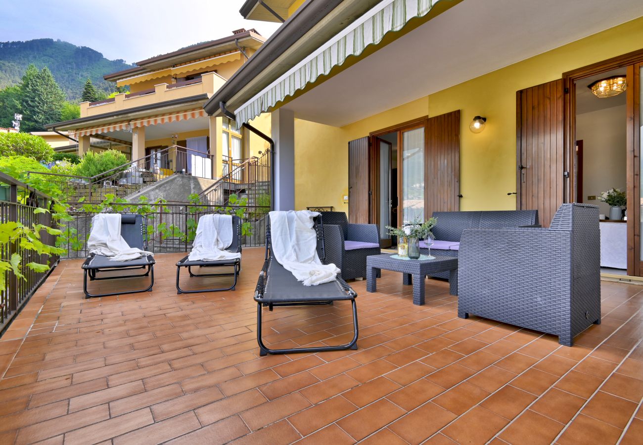 Appartamento a Tignale - Casa Ledio by Theater Home - con bellissima vista lago Appartamento a Tignale - Casa Ledio by Theater Home - con bellissima vista lago