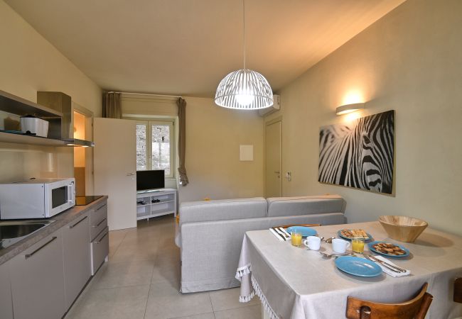 Appartamento a Tignale - Appartamento Kelly by Theater Home - con terrazzo e garage Appartamento a Tignale - Appartamento Kelly by Theater Home - con terrazzo e garage