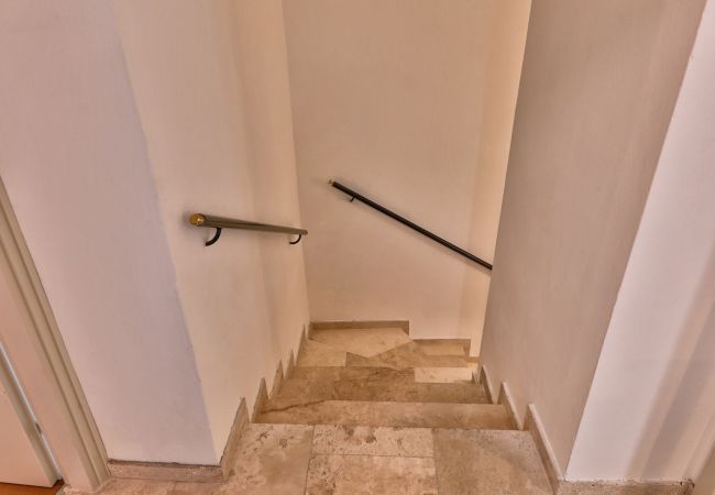 Appartamento a Gargnano - Casa Greta by Theater Home - nel centro storico di Muslone Appartamento a Gargnano - Casa Greta by Theater Home - nel centro storico di Muslone