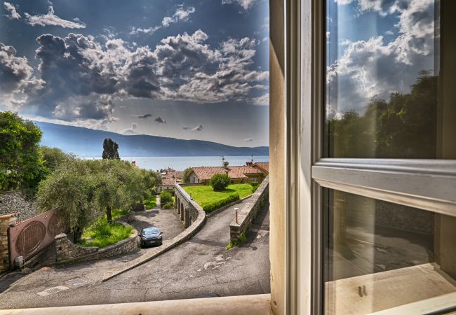 Casa a Gargnano - Al Poggio degli Ulivi by Theater Home - con stupenda vista lago Casa a Gargnano - Al Poggio degli Ulivi by Theater Home - con stupenda vista lago