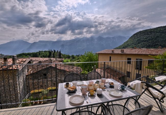 Appartamento a Tignale - Appartamento Lucia by Theater Home - con ampio balcone e vista panoramica Appartamento a Tignale - Appartamento Lucia by Theater Home - con ampio balcone e vista panoramica