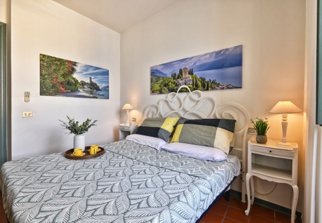 Appartamento a Gargnano - Panorama al Porto by Theater Home - al porto di Gargnano con stupenda vista lago Appartamento a Gargnano - Panorama al Porto by Theater Home - al porto di Gargnano con stupenda vista lago