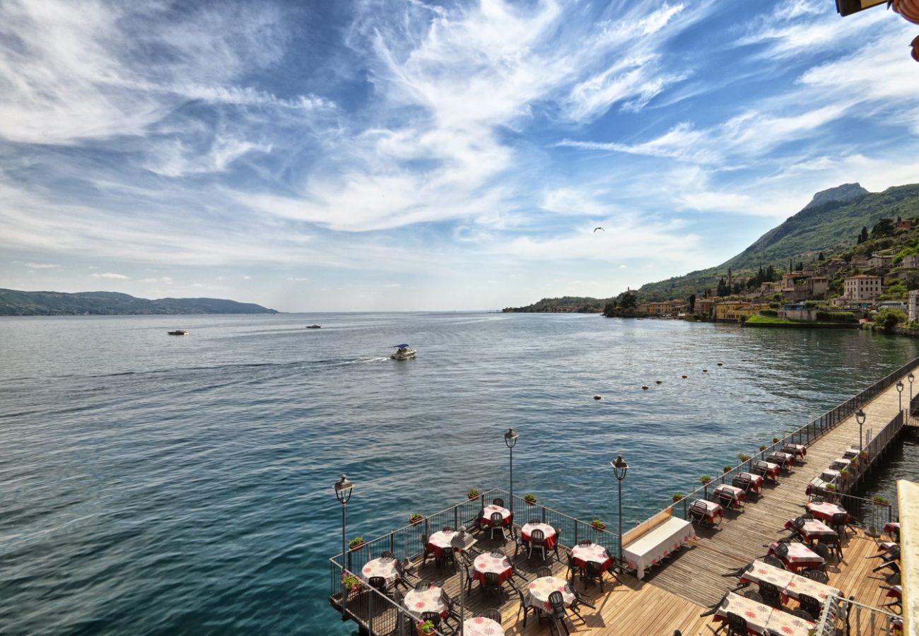 Appartamento a Gargnano - Panorama al Porto by Theater Home - al porto di Gargnano con stupenda vista lago Appartamento a Gargnano - Panorama al Porto by Theater Home - al porto di Gargnano con stupenda vista lago