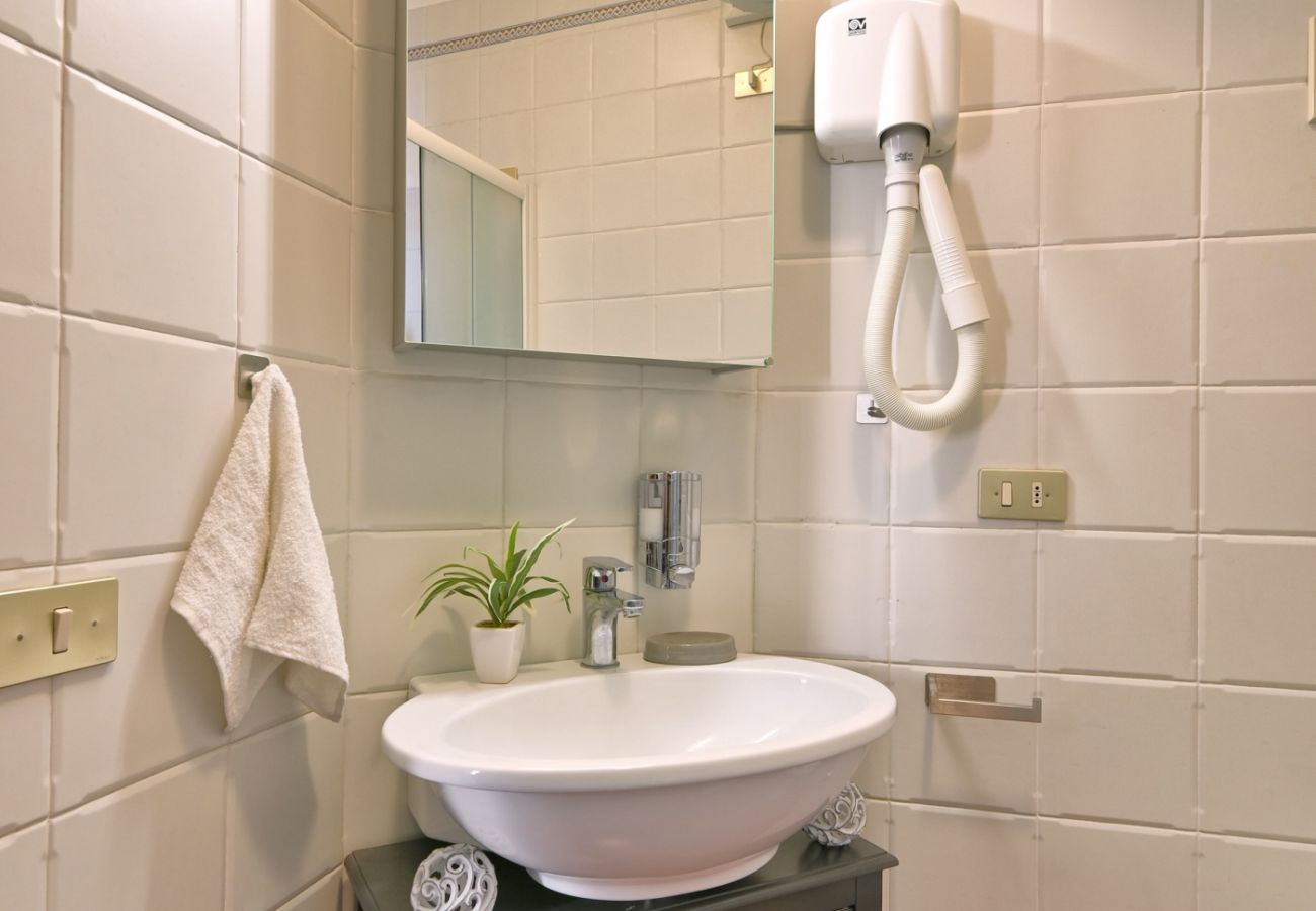 Appartamento a Gargnano - Panorama al Porto by Theater Home - al porto di Gargnano con stupenda vista lago Appartamento a Gargnano - Panorama al Porto by Theater Home - al porto di Gargnano con stupenda vista lago