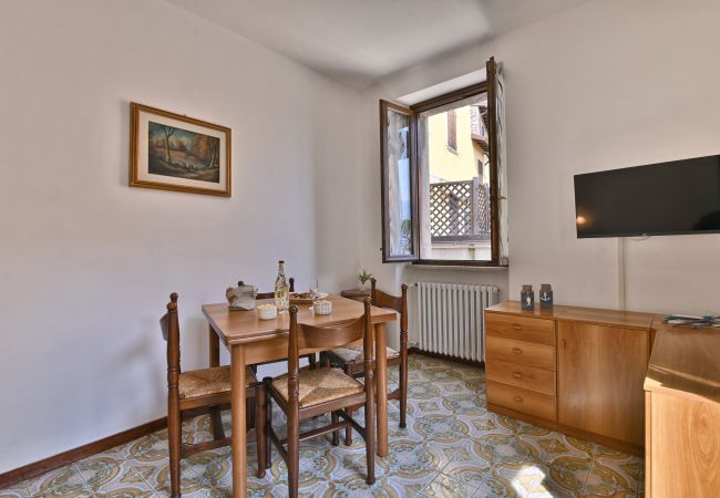 Appartamento a Gargnano - La Casa del Vento - Appartamento Lago by Theater Home Appartamento a Gargnano - La Casa del Vento - Appartamento Lago by Theater Home
