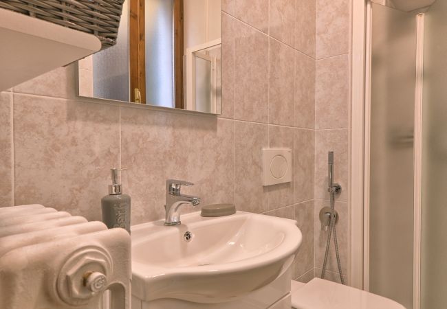 Appartamento a Gargnano - La Casa del Vento - Appartamento Lago by Theater Home Appartamento a Gargnano - La Casa del Vento - Appartamento Lago by Theater Home