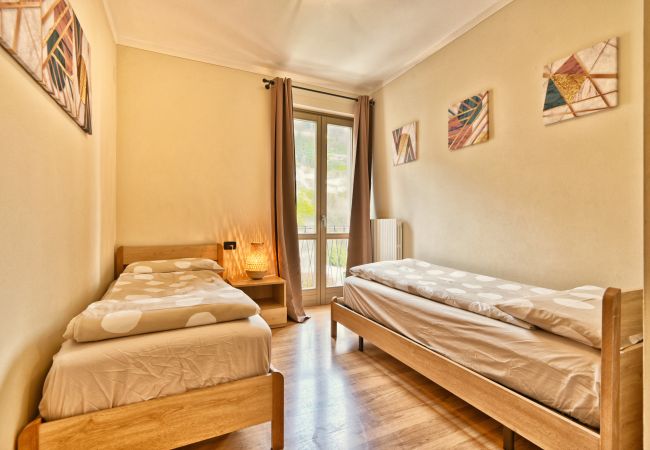 Appartamento a Tignale - Casa Azzurro Lago by Theater Home - con vista lago mozzafiato Appartamento a Tignale - Casa Azzurro Lago by Theater Home - con vista lago mozzafiato