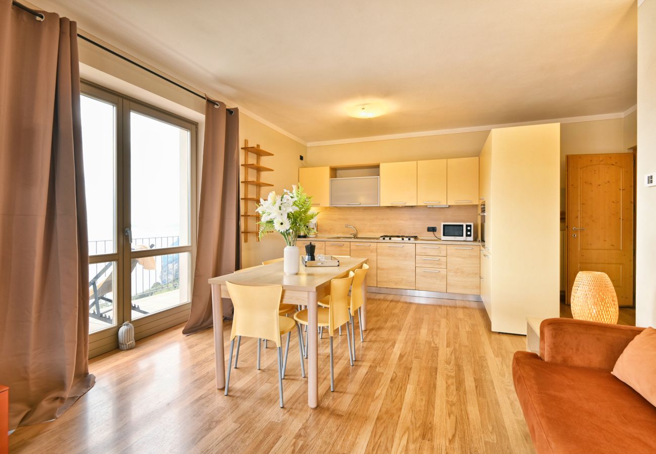 Appartamento a Tignale - Casa Azzurro Lago by Theater Home - con vista lago mozzafiato Appartamento a Tignale - Casa Azzurro Lago by Theater Home - con vista lago mozzafiato