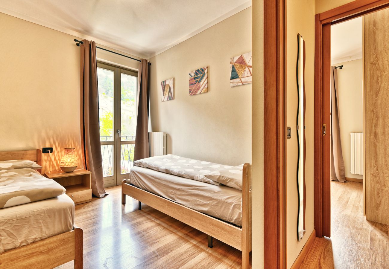 Appartamento a Tignale - Casa Azzurro Lago by Theater Home - con vista lago mozzafiato Appartamento a Tignale - Casa Azzurro Lago by Theater Home - con vista lago mozzafiato