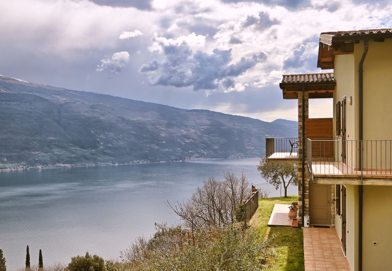 Appartamento a Tignale - Casa Azzurro Lago by Theater Home - con vista lago mozzafiato Appartamento a Tignale - Casa Azzurro Lago by Theater Home - con vista lago mozzafiato