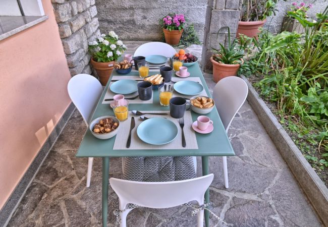 Appartamento a Tignale - Il Girasole by Theater Home - vicino al centro con ampio giardino Appartamento a Tignale - Il Girasole by Theater Home - vicino al centro con ampio giardino