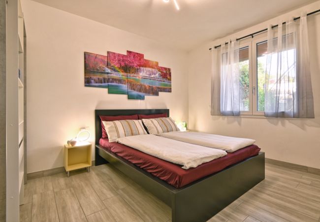 Appartamento a Tignale - Il Girasole by Theater Home - vicino al centro con ampio giardino Appartamento a Tignale - Il Girasole by Theater Home - vicino al centro con ampio giardino