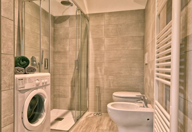 Appartamento a Tignale - Il Girasole by Theater Home - vicino al centro con ampio giardino Appartamento a Tignale - Il Girasole by Theater Home - vicino al centro con ampio giardino