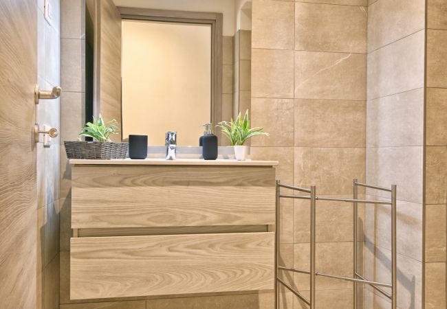 Appartamento a Tignale - Il Girasole by Theater Home - vicino al centro con ampio giardino Appartamento a Tignale - Il Girasole by Theater Home - vicino al centro con ampio giardino