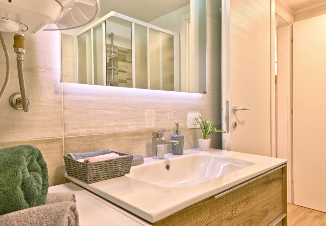 Appartamento a Toscolano-Maderno - Appartamento Promontorio by Theater Home - nel cuore di Toscolano Maderno Appartamento a Toscolano-Maderno - Appartamento Promontorio by Theater Home - nel cuore di Toscolano Maderno