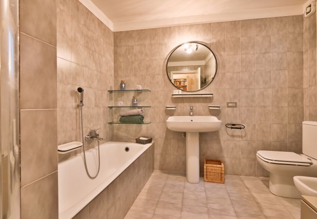 Appartamento a Gargnano - Appartamento Il Teatro by Theater Home - con stupenda vista lago Appartamento a Gargnano - Appartamento Il Teatro by Theater Home - con stupenda vista lago