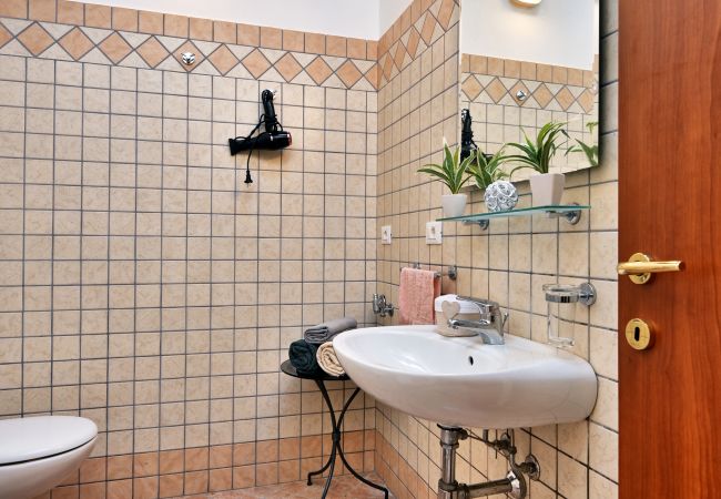 Appartamento a Tignale - Appartamento 17 by Theater Home - immerso nella natura e con piscina Appartamento a Tignale - Appartamento 17 by Theater Home - immerso nella natura e con piscina