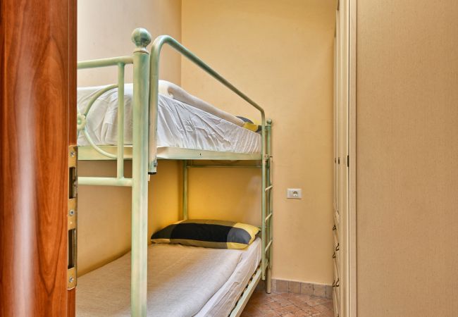 Appartamento a Tignale - Appartamento 17 by Theater Home - immerso nella natura e con piscina Appartamento a Tignale - Appartamento 17 by Theater Home - immerso nella natura e con piscina