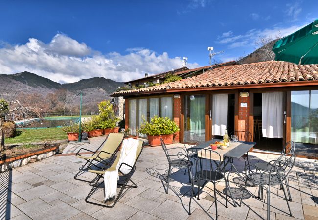 Appartamento a Tignale - Appartamento 17 by Theater Home - immerso nella natura e con piscina Appartamento a Tignale - Appartamento 17 by Theater Home - immerso nella natura e con piscina