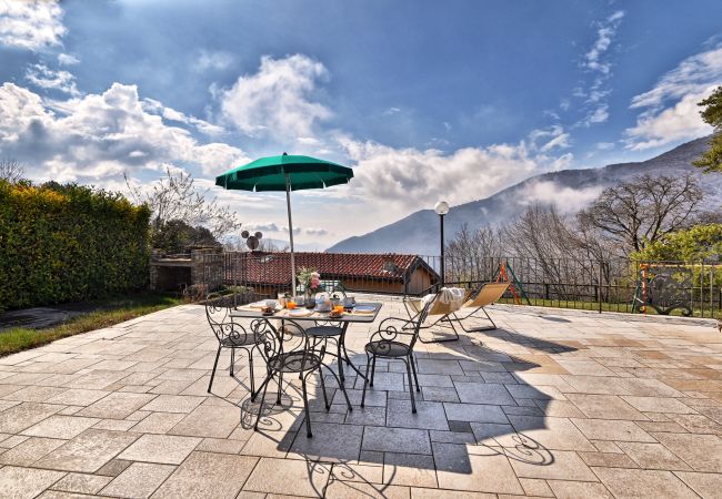 Appartamento a Tignale - Appartamento 18 by Theater Home - immerso nella natura e con piscina Appartamento a Tignale - Appartamento 18 by Theater Home - immerso nella natura e con piscina