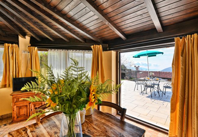 Appartamento a Tignale - Appartamento 18 by Theater Home - immerso nella natura e con piscina Appartamento a Tignale - Appartamento 18 by Theater Home - immerso nella natura e con piscina