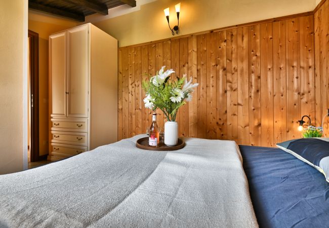 Appartamento a Tignale - Appartamento 18 by Theater Home - immerso nella natura e con piscina Appartamento a Tignale - Appartamento 18 by Theater Home - immerso nella natura e con piscina
