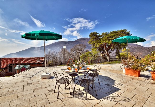 Appartamento a Tignale - Appartamento 18 by Theater Home - immerso nella natura e con piscina Appartamento a Tignale - Appartamento 18 by Theater Home - immerso nella natura e con piscina