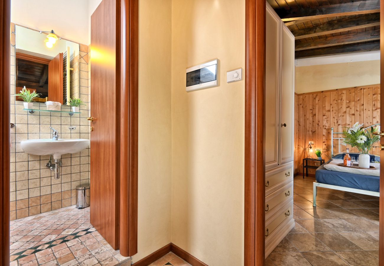 Appartamento a Tignale - Appartamento 18 by Theater Home - immerso nella natura e con piscina Appartamento a Tignale - Appartamento 18 by Theater Home - immerso nella natura e con piscina
