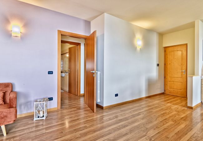 Appartamento a Tignale - La Terrazza sul Lago by Theater Home - con stupenda vista lago Appartamento a Tignale - La Terrazza sul Lago by Theater Home - con stupenda vista lago