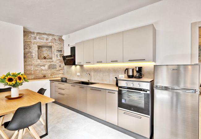 Appartamento a Tignale - Appartamento Andrì by Theater Home - recentemente ristrutturato e dotato di ogni comfort Appartamento a Tignale - Appartamento Andrì by Theater Home - recentemente ristrutturato e dotato di ogni comfort