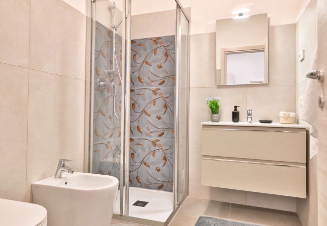 Appartamento a Tignale - Appartamento Andrì by Theater Home - recentemente ristrutturato e dotato di ogni comfort Appartamento a Tignale - Appartamento Andrì by Theater Home - recentemente ristrutturato e dotato di ogni comfort