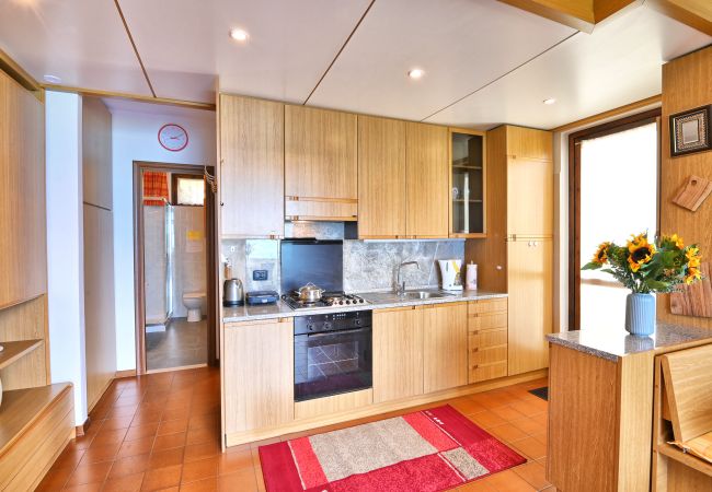 Appartamento a Tignale - Appartamento Oleandro by Theater Home - con stupenda vista lago Appartamento a Tignale - Appartamento Oleandro by Theater Home - con stupenda vista lago