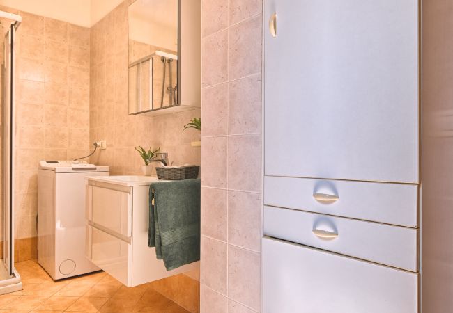 Appartamento a Toscolano-Maderno - Appartamento Jeda by Theater Home - con terrazzo e a pochi passi dal centro Appartamento a Toscolano-Maderno - Appartamento Jeda by Theater Home - con terrazzo e a pochi passi dal centro