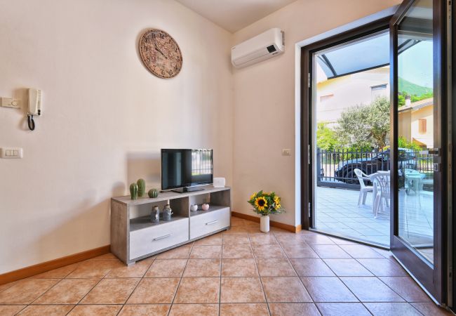 Appartamento a Toscolano-Maderno - Appartamento Jeda by Theater Home - con terrazzo e a pochi passi dal centro Appartamento a Toscolano-Maderno - Appartamento Jeda by Theater Home - con terrazzo e a pochi passi dal centro