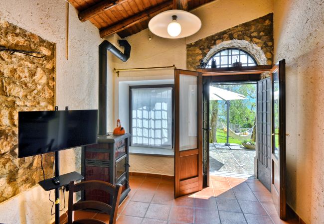 Appartamento a Gargnano - L'Antica Limonaia by Theater Home - con vista lago fantastica e piscina privata Appartamento a Gargnano - L'Antica Limonaia by Theater Home - con vista lago fantastica e piscina privata