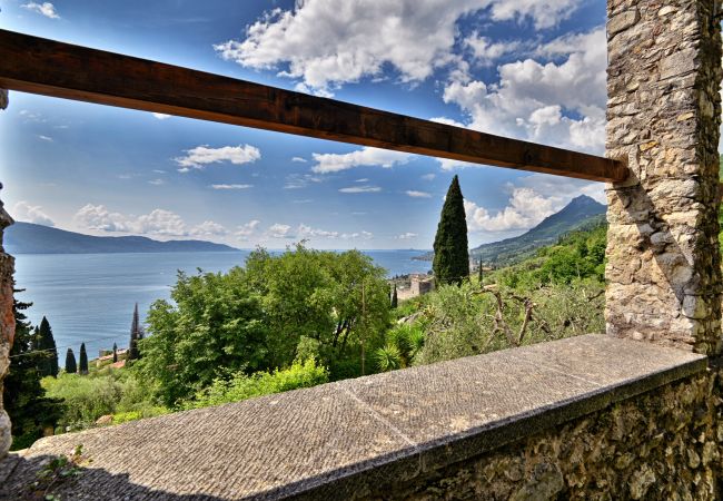 Appartamento a Gargnano - L'Antica Limonaia by Theater Home - con vista lago fantastica e piscina privata Appartamento a Gargnano - L'Antica Limonaia by Theater Home - con vista lago fantastica e piscina privata
