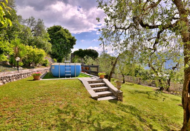 Appartamento a Gargnano - L'Antica Limonaia by Theater Home - con vista lago fantastica e piscina privata Appartamento a Gargnano - L'Antica Limonaia by Theater Home - con vista lago fantastica e piscina privata