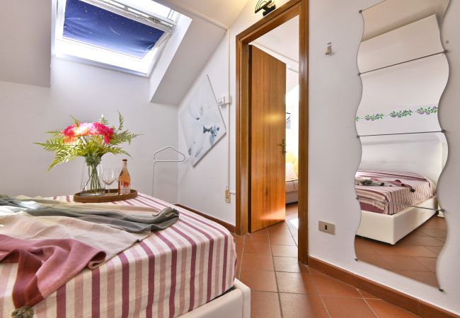 Appartamento a Toscolano-Maderno - Nido nel Cielo by Theater Home, direttamente a lago Appartamento a Toscolano-Maderno - Nido nel Cielo by Theater Home, direttamente a lago