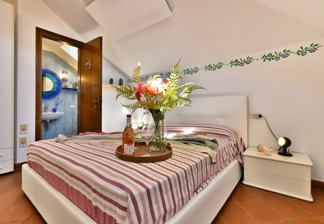 Appartamento a Toscolano-Maderno - Nido nel Cielo by Theater Home, direttamente a lago Appartamento a Toscolano-Maderno - Nido nel Cielo by Theater Home, direttamente a lago