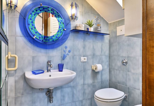 Appartamento a Toscolano-Maderno - Nido nel Cielo by Theater Home, direttamente a lago Appartamento a Toscolano-Maderno - Nido nel Cielo by Theater Home, direttamente a lago