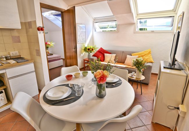 Appartamento a Toscolano-Maderno - Nido nel Cielo by Theater Home, direttamente a lago Appartamento a Toscolano-Maderno - Nido nel Cielo by Theater Home, direttamente a lago