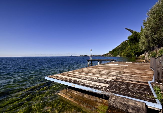 Appartamento a Toscolano-Maderno - Nido nel Cielo by Theater Home, direttamente a lago Appartamento a Toscolano-Maderno - Nido nel Cielo by Theater Home, direttamente a lago