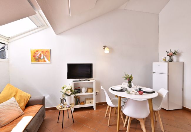 Appartamento a Toscolano-Maderno - Nido nel Cielo by Theater Home, direttamente a lago Appartamento a Toscolano-Maderno - Nido nel Cielo by Theater Home, direttamente a lago