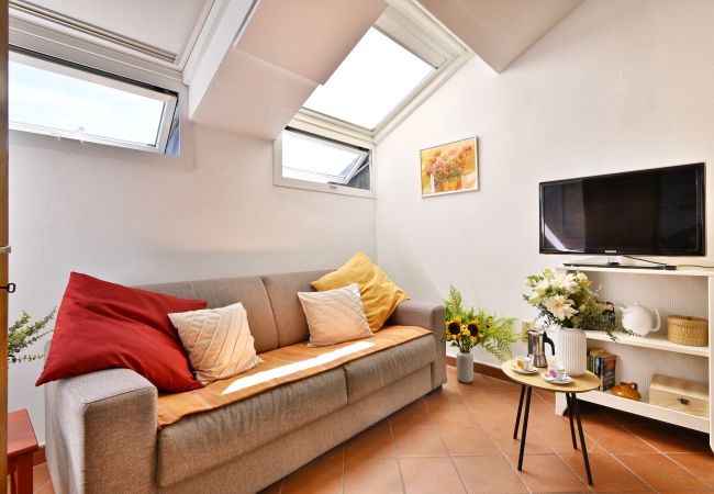 Appartamento a Toscolano-Maderno - Nido nel Cielo by Theater Home, direttamente a lago Appartamento a Toscolano-Maderno - Nido nel Cielo by Theater Home, direttamente a lago