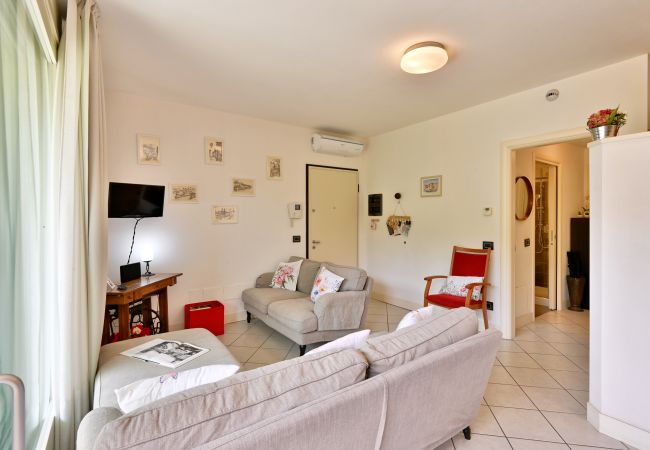 Appartamento a Toscolano-Maderno - Casa mia by Theater Home - con giardino e piscina Appartamento a Toscolano-Maderno - Casa mia by Theater Home - con giardino e piscina