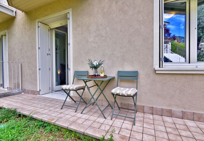 Appartamento a Toscolano-Maderno - Casa mia by Theater Home - con giardino e piscina Appartamento a Toscolano-Maderno - Casa mia by Theater Home - con giardino e piscina